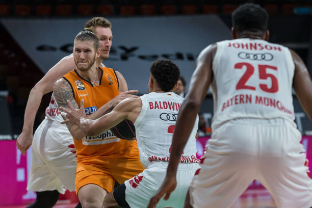 归显得顺其 归显得顺其