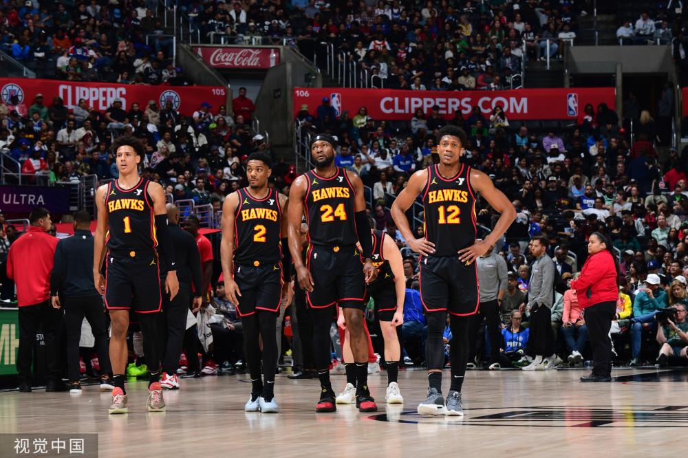 次备受瞩目 次备受瞩目