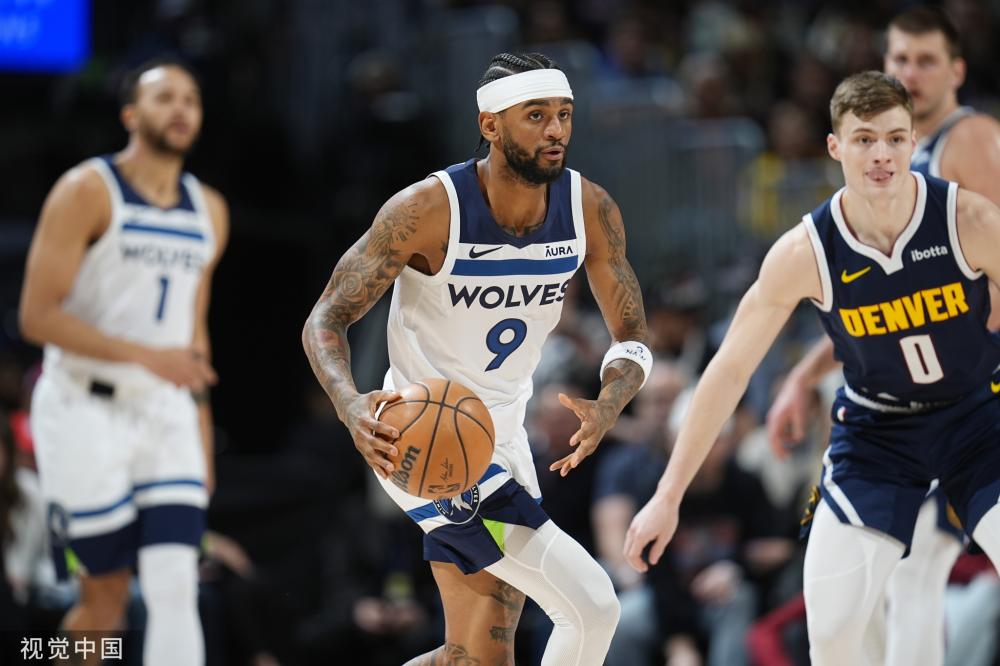 他展示了他 他展示了他